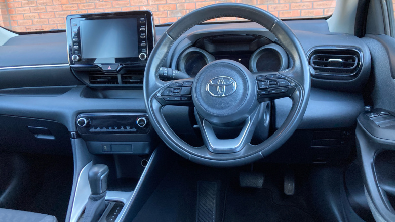 Toyota Yaris 1.5 Hybrid Design 5dr CVT Hybrid Hatchback